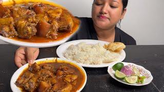 Gahori Main Juicy Pork Curry Eating with rice