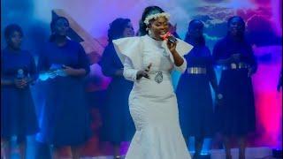 Inspirational Gifty - Faithful God (Live performance)