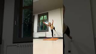 Yoga. Cottbus. Вечерняя тренировка . Баланс гибкости и силы.