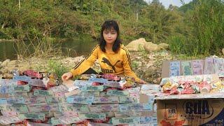 Scrap collection. Treasure discovered in the river. Poor girl really lucky