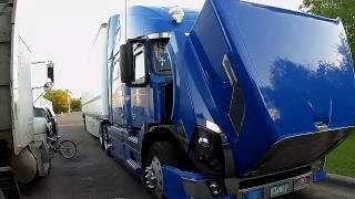 Установка зеркал на капот Volvo vnl780...