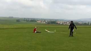 Lehrfilm: F3B-A - How not to land a glider in a competition...