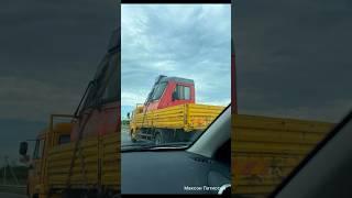 Кабина ЭП20 едет в кузове по трассе М4 в Тульской области