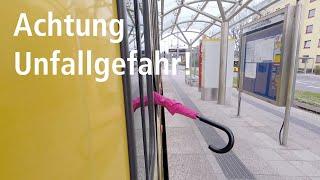 Vorsicht an der Straßenbahn-Tür – Das musst Du beachten!