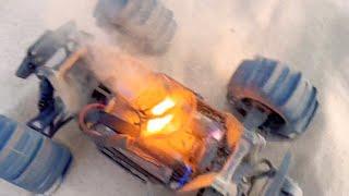 TRAXXAS MAXX 6S SAND DUNE BASH TURNS Into a FIRE AND SMOKE DISASTER!!