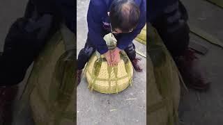 The process of weaving a bamboo basket