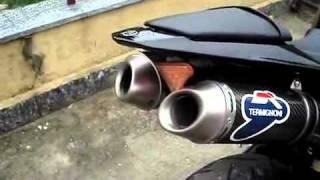 Termignoni - Yamaha R1 '09 sound and flames _ sound e fiamme.avi
