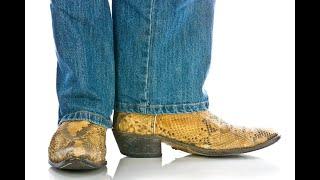 What Are the Best Levi's for Cowboy Boots?