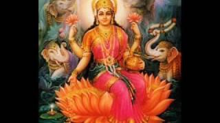 Sowbhagya lakshmi ravama - Lakshmi aarti with lyrics in description