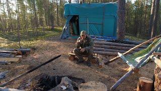 НОЧЁВКА В ТАЙГЕ. СПЛЮ НА КРЫШЕ БАЛАГАНА. ОДИН НА БОЛОТНОМ ОСТРОВЕ. ПРОВЕРЯЮ ЖЕРЛИЦЫ. 6 часть