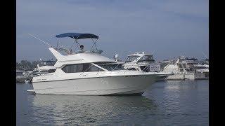 Bayliner 2858 EC Flybridge Tour by SMYYACHTS