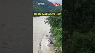 Teesta takes over NH10; Vehicle seen crossing submerged road #teestariver #nh10 #westbengal #sikkim