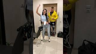 Что с ней не так? - #Shorts от Корявый VLOG - Денис Бубнов