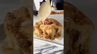 Peach Cobbler Cinnamon Rolls at Grandbaby-Cakes.com #cinnamonrolls #peachcobbler