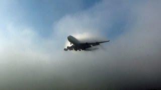 Thick Fog " ILS CAT III " Aircraft Landings. " Gatwick Airport "