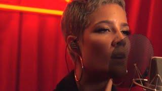 Halsey - Acoustic performance of “now or never” at “red room” (Full video)