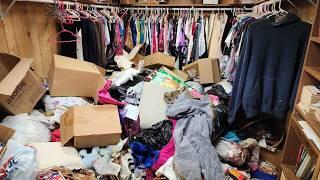 What to Expect When Helping A Friend with Hoarding Disorder