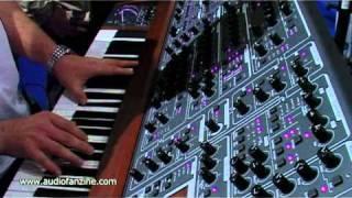 Schmidt Eightvoice Polyphonic Synthesizer video demo [Musikmesse 2011]