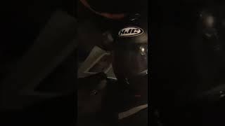 Refugiado bajo la lluvia en mi tienda de campaña