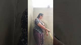 Desi Aunty Bathing Vlog    Desi Village Girl Bathing Video    Aunty Vlog    Subscribe plz    ️️