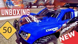 Traxxas Nitro Slash In-Depth Review & Break In - 50MPH for only $349 - Everything you need!