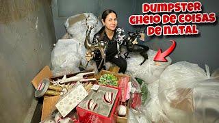 Dumpster cheio de coisas de natal! 