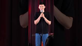 Родители думают что он гей, а он… #стендап #standup #shorts #юмор #смешное