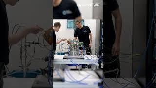 ПЕРВЫЙ В МИРЕ квантовый интегральный чип презентовала австралийская SQC