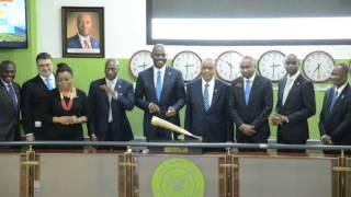 Union Bank's CEO  Emeka Emuwa rings the closing bell at NSE