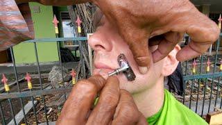 $.70 STREET BARBERSHOP SHAVE in Yogyakarta INDONESIA  4K