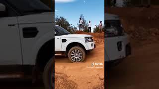 Land Rover Discovery 4 VS Jeep Wrangler unlimited