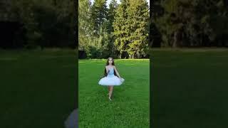 Zlata Ivanskaya, 9 years old, super twine and stretching, over ballet eversion