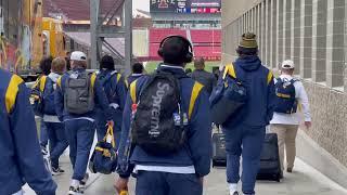 BlueGoldNews.com: WVU Football Iowa State Team Arrival II 11/5/22