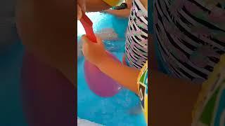 Desafio enchendo o balão de água #shorts #diversão #subscribe