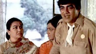 Bombay To Goa Funny Scenes - Mehmood Falls From The Bus