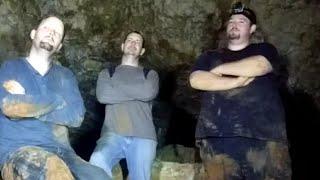 Descending Deep into an Abandoned Mine ( We Found a Secret Passage )