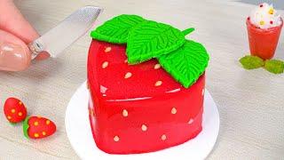 Sweet Miniature Strawberry Cake  Miniature Strawberry And Watermelon Cake Recipe Ideas