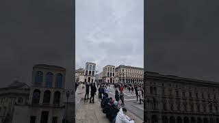 Milano Piazza Duomo is always full of Tourists