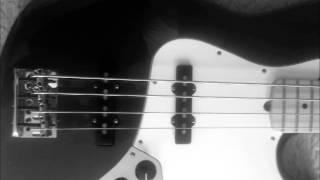 Fender AM Std Jazz Bass vs Sandberg California TM 4