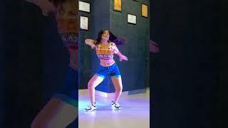 BESOS DANCE  ️‍ Shreya Ghoshal,Karl Wine / #youtubeshorts #dancemoves#youtube #reelsindia #viral