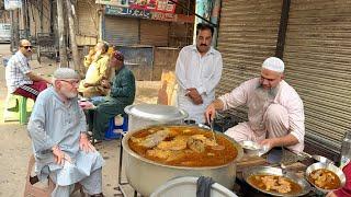 100/- Rs 50 YEAR'S OLD BREAKFAST!  BEST MUTTON PAYA | PAKISTANI SIRI PAYE - LAHORE STREET FOOD