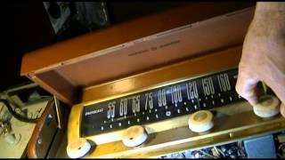 GE Model 250 Portable Rechargeable Battery Tube Radio