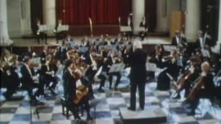Julian Bream plays Concierto de Aranjuez by Joaquin Rodrigo (Part 2)
