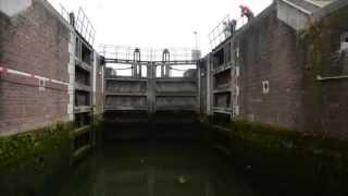 Timelapse of a cruise through Maastricht historic canal locks