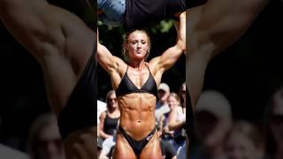US Crowd Watches Her Unmatched Strength in Gym & Public | Gym Wale Scene #GymWaleScene