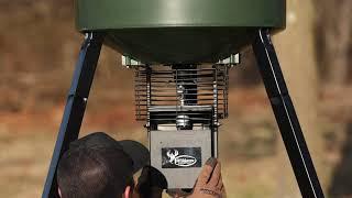 The Evolution 270 Feeder: Spring loaded design that reseals to the barrel after spinning.