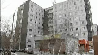 Жильцы дома в Солнечном застраивают эвакуационные выходы