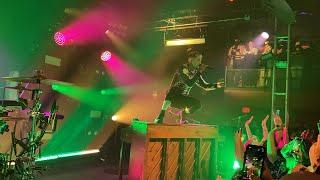 Twenty One Pilots “Goner” live at the Troubadour in West Hollywood - TAKEØVER TOUR