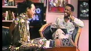 Roger Troutman on The Talkbox [Video Soul - 1987]