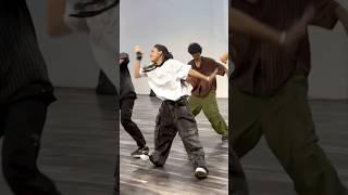 HEERIYE | Ishika Bisht | #ishikabisht #heeriye #heeriyedance #dance #dancer